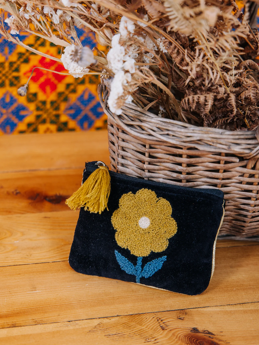 Black Single Flowered Pouch