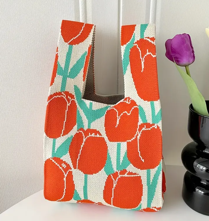 Tulip woven handbag